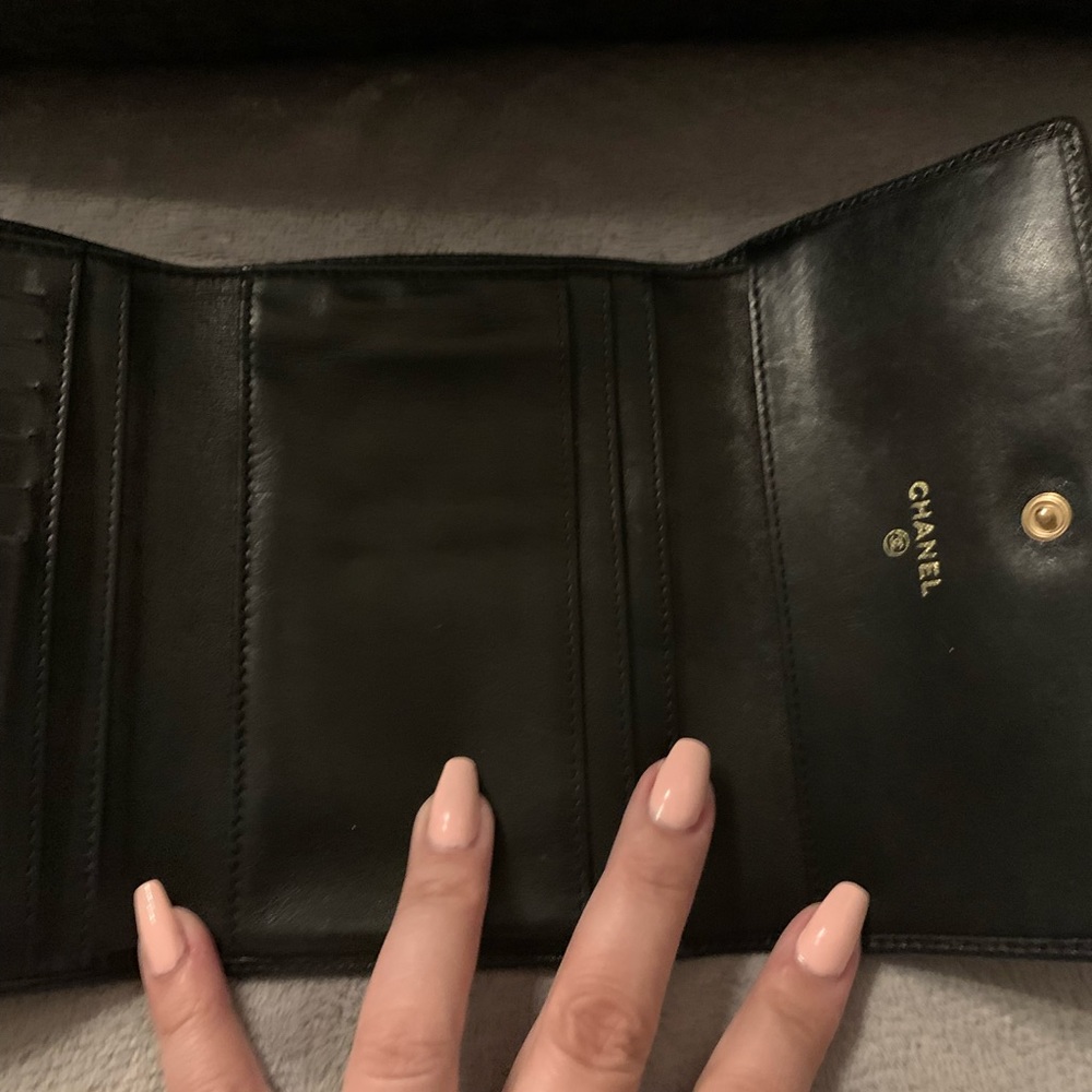 Chanel Wallet - Picture 6 of 8